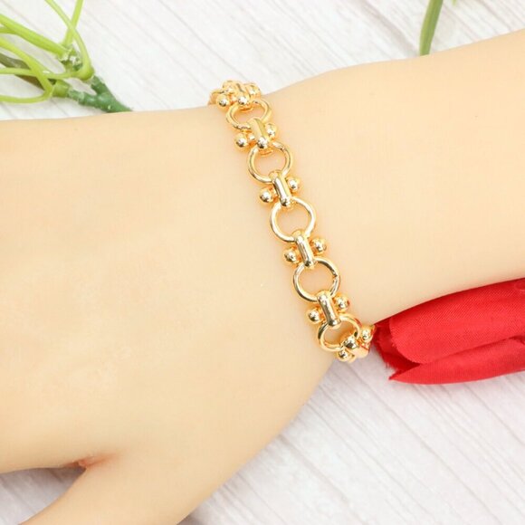 "Trendy Handmade Bracelet – A Thoughtful Gift for Girls & Women | UNVRC1608 - Picture 2 of 10